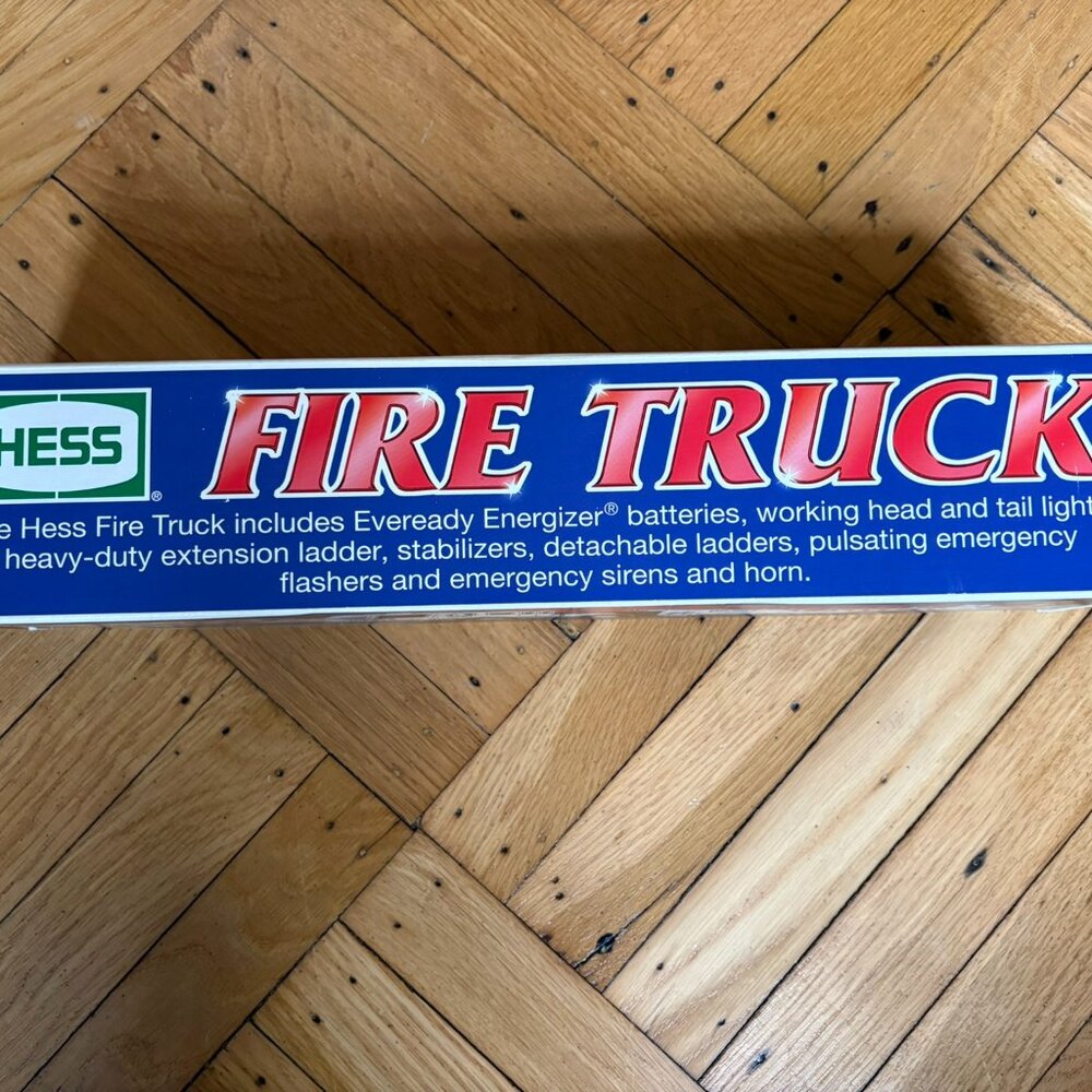 2000 Hess Fire Truck Collectible with box